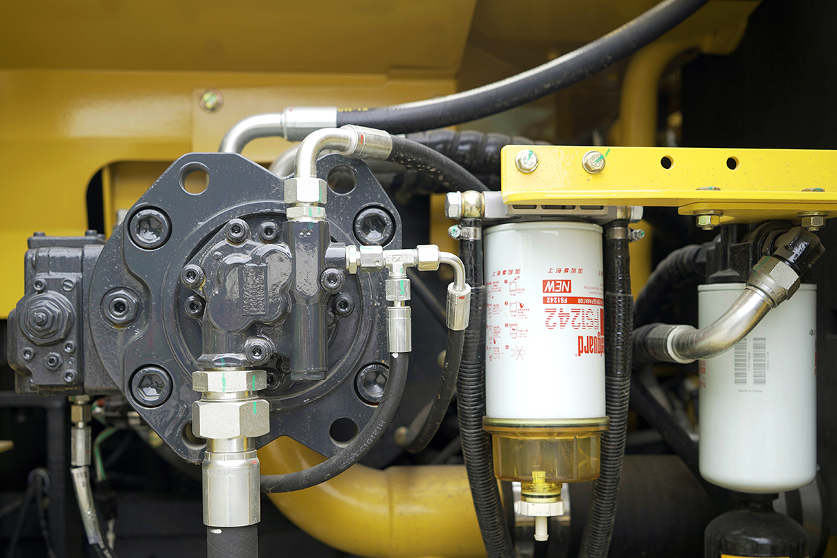 HW-220履帶中大型挖掘機