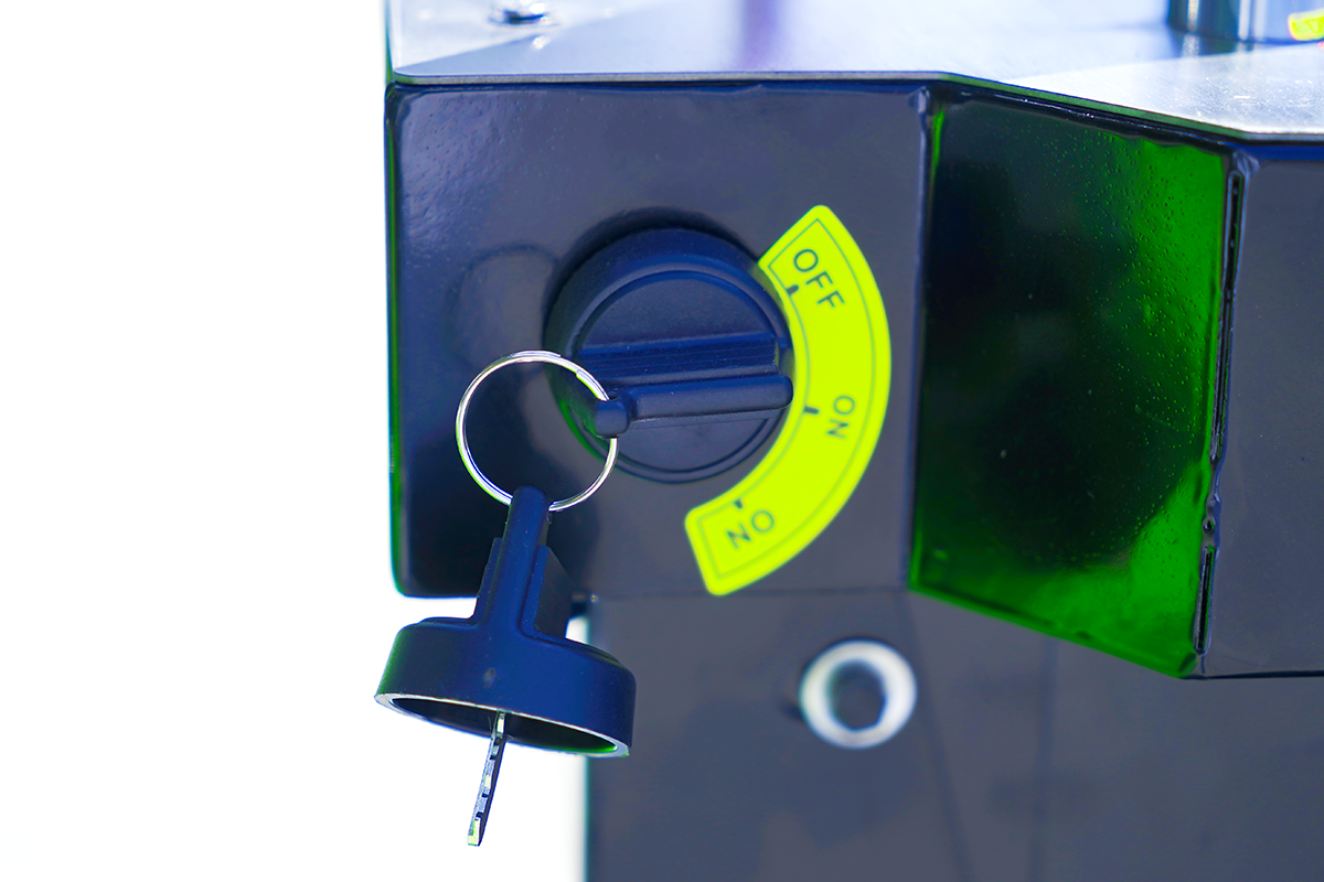 HW-1T座駕式壓路機(jī)